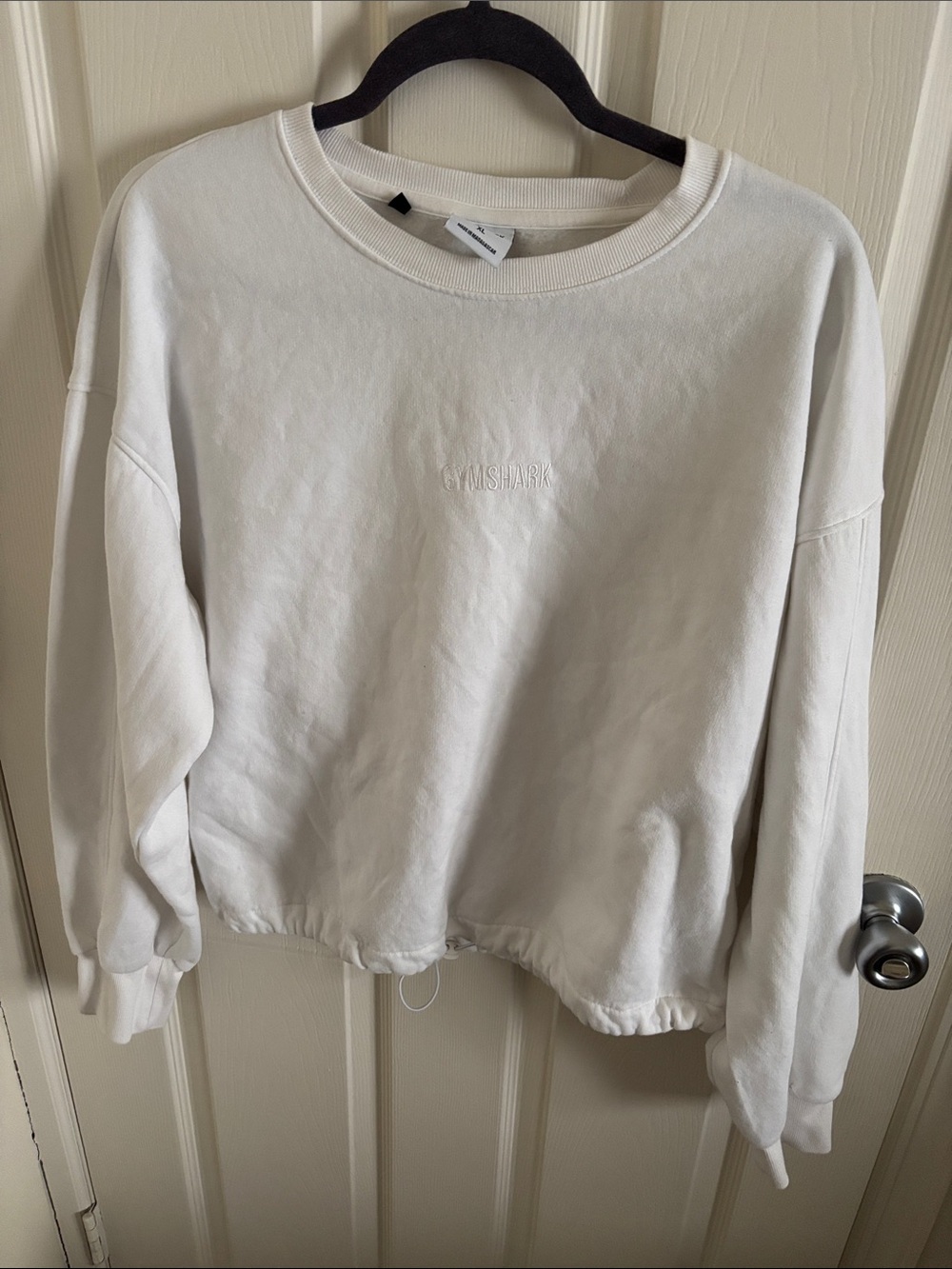 Gymshark Women's white  Crewneck Sweatshirt